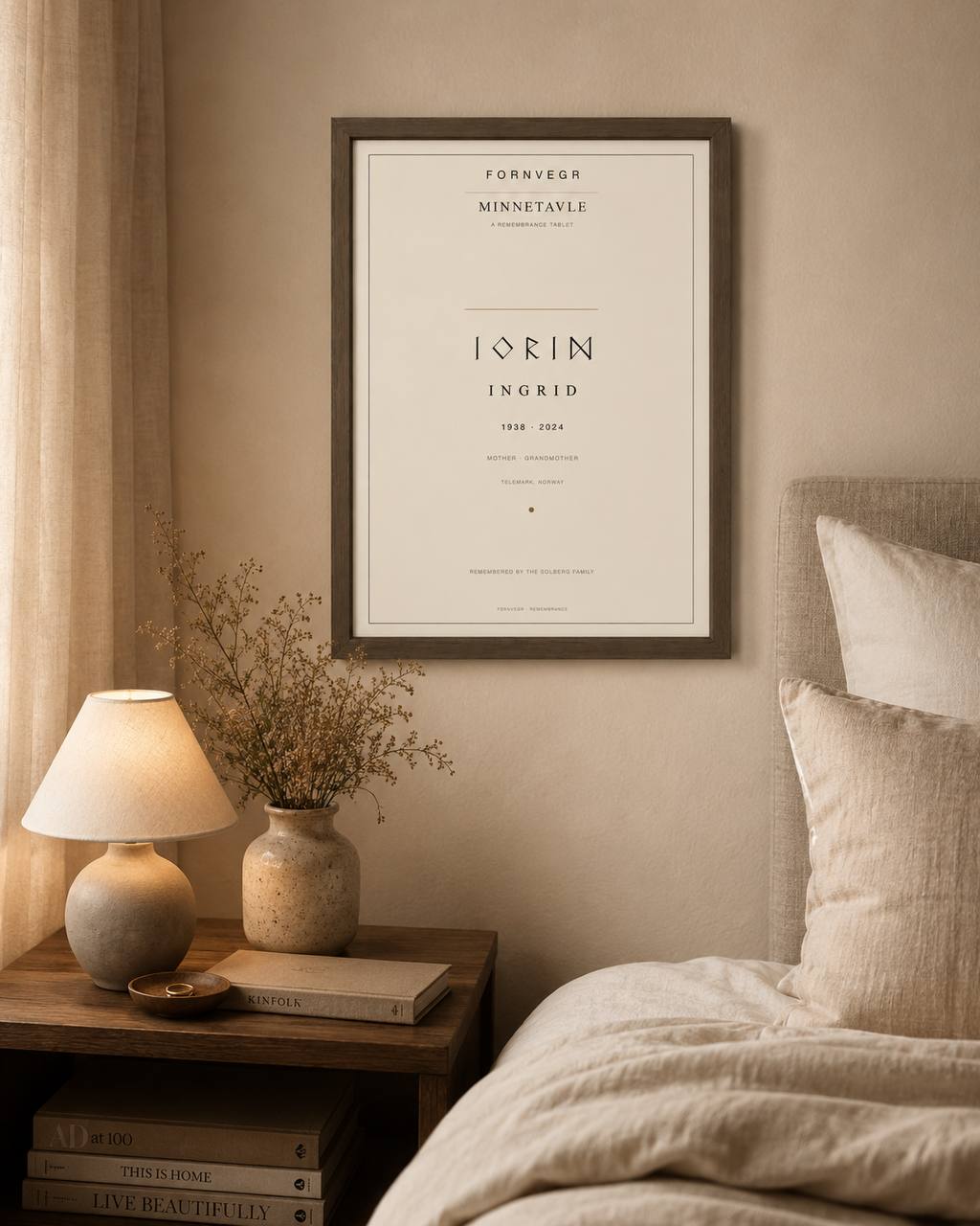Minnetavle personalized remembrance print in a calm Scandinavian bedroom